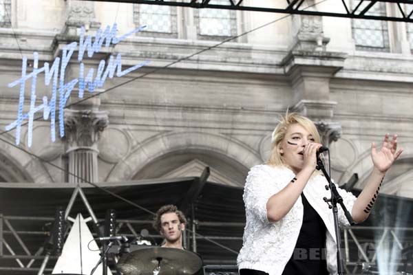 HYPHEN HYPHEN - 2016-07-22 - PARIS - Parvis de l'Hotel de Ville - Samanta Cotta - Zaccharie Schütte